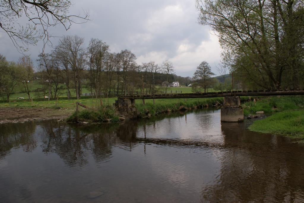 Le Gite De L Ourthe Ortheuville Pokoj fotografie